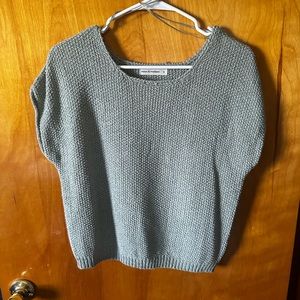 Short sleeve sweater top